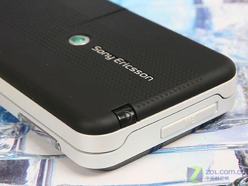 時尚手機(jī)新教主 滑蓋炫燈索愛S500i評測 時尚新概念索愛超薄滑蓋機(jī)S500i評測(3)