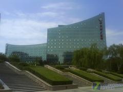 時尚手機(jī)新教主 滑蓋炫燈索愛S500i評測 時尚新概念索愛超薄滑蓋機(jī)S500i評測(8)