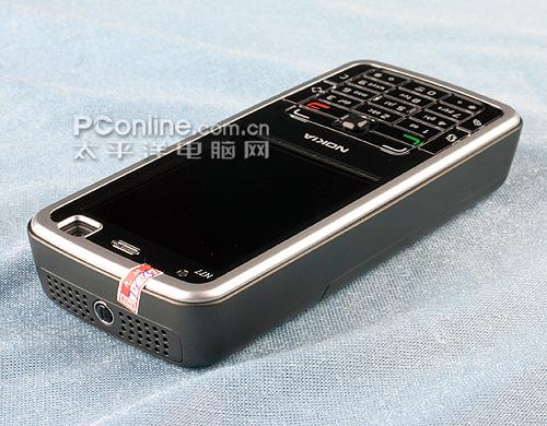 支持DVB-H諾基亞智能電視手機(jī)N77圖賞(3)