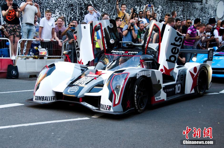 һһȵGumball3000܇ِ68ڂeС