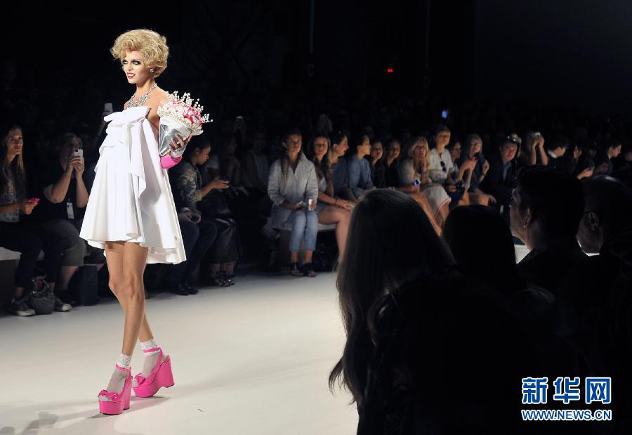 910գ~sֿģģչʾBETSEY JOHNSONƷƕrb