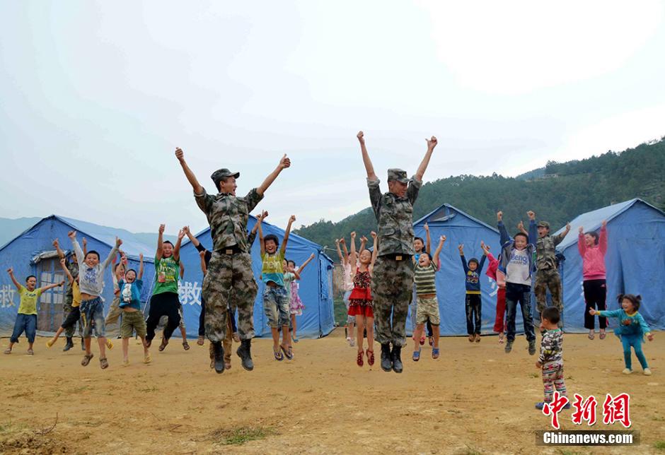 D܊̞(zi)^(q)ССOڟ z