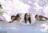 2018418գ(j)ϣ~ĸءH(hu)ŮҒ(dng)գ(j)ϡǧɽfH(hu)_(chng)8000lϢδʿ丸ĸǰF(xin)(chng)Ғ